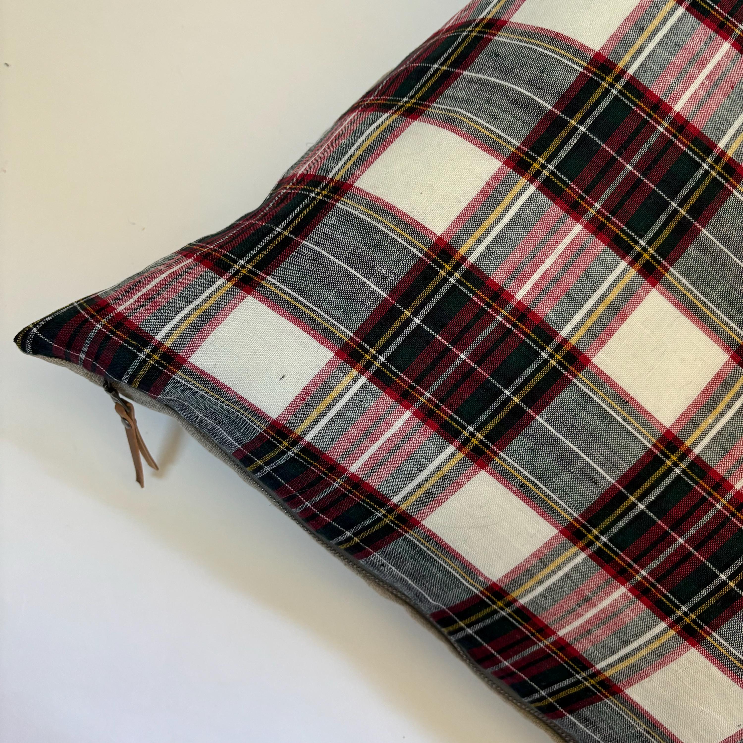 Plaid Linen Christmas Pillow Cover: Exposed Zipper, Handcrafted
