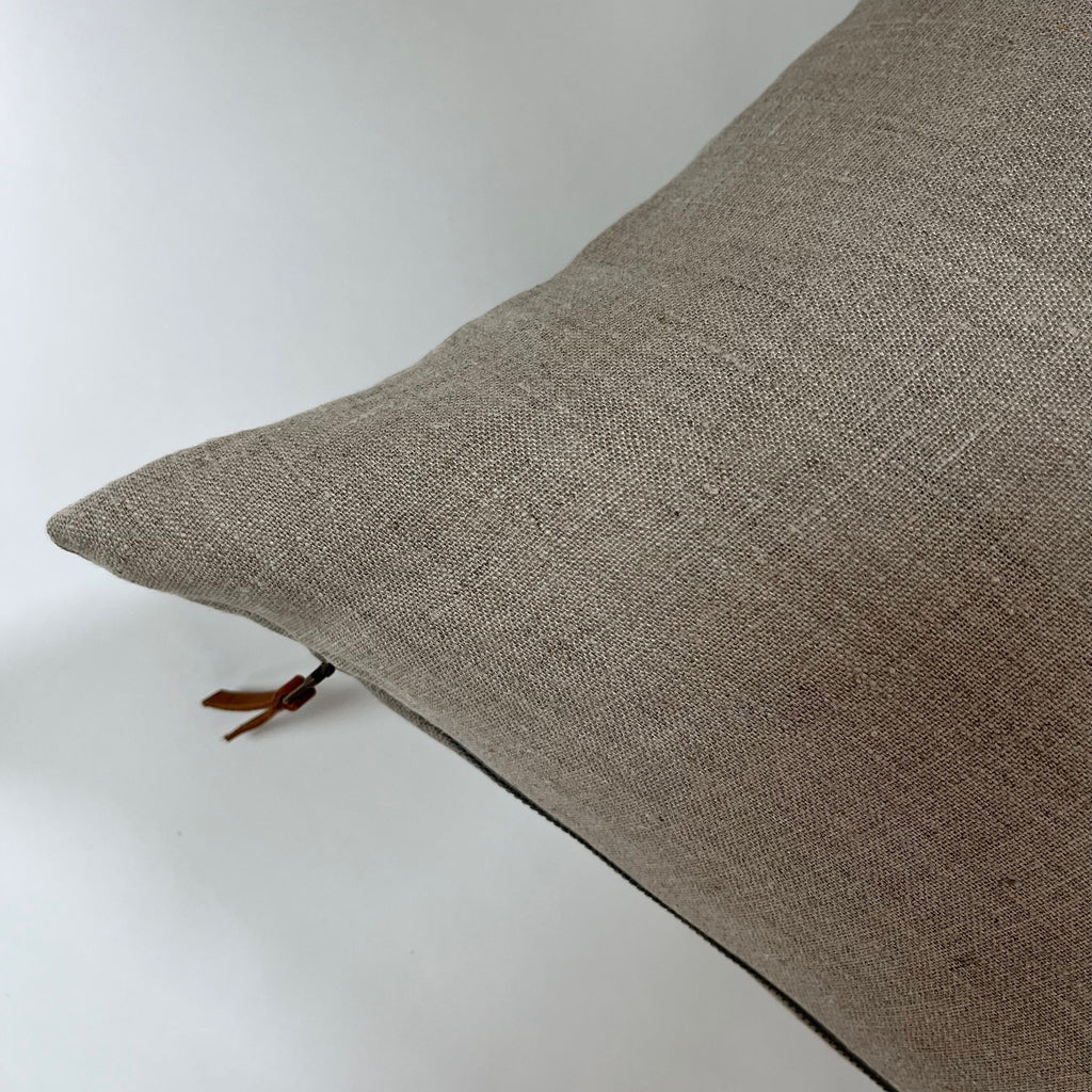 Natural linen pillow cover tan pillow exposed zipper-leather pull 14x24 20x20 22x22 24x24 high quality linen housewarming gift 100% linen