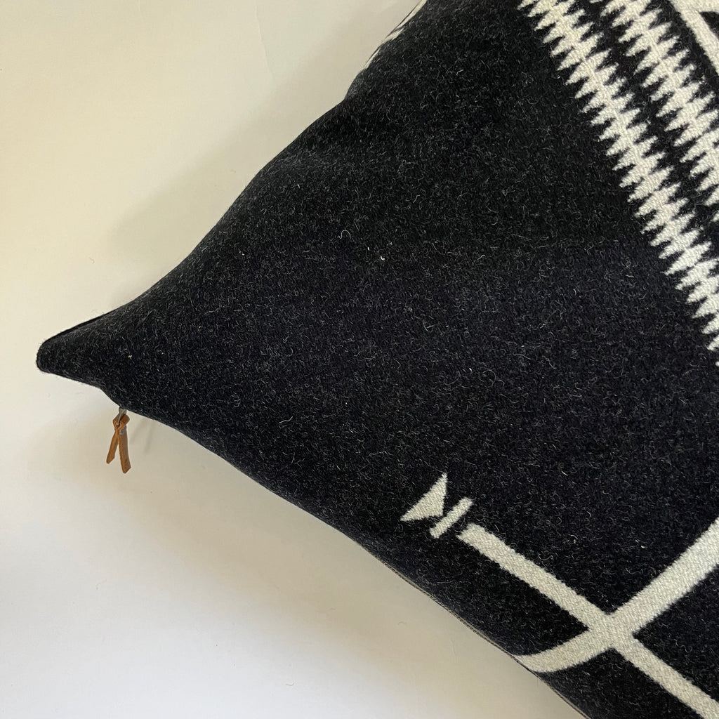 Los Ojos Wool Pillow Cover: Black Cream Throw Pillow (24x24)